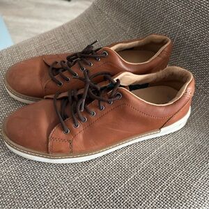 Johnston & Murphy Men’s Leather Sneakers